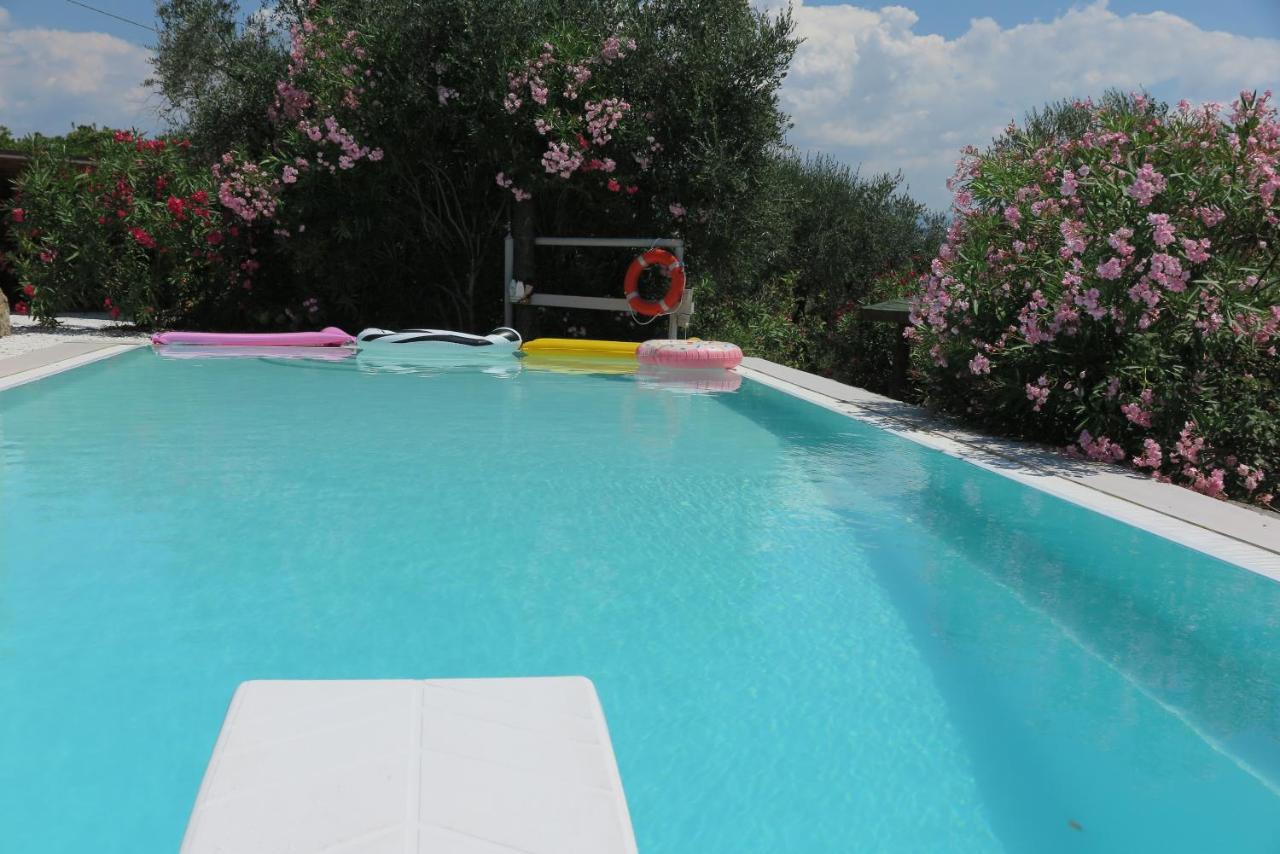 Banks 1 Villa เวซซาโน ลิกูเร ภายนอก รูปภาพ